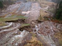 Wassermassen Erdrutsch Schanzenanlagen (alte W 64) 20.03.2002 Nr18